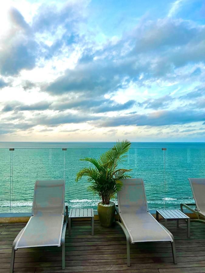 Apartamento Hermoso Con Vista Al Mar Y Salida Directa A La Playa