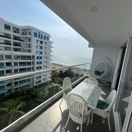 Apartamento Hermoso Con Vista Al Mar Y Salida Directa A La Playa