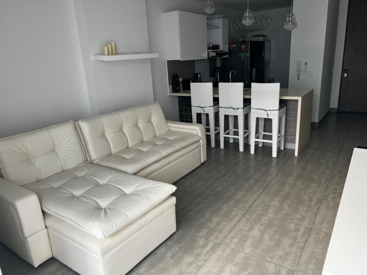 Apartamento Hermoso Con Vista Al Mar Y Salida Directa A La Playa