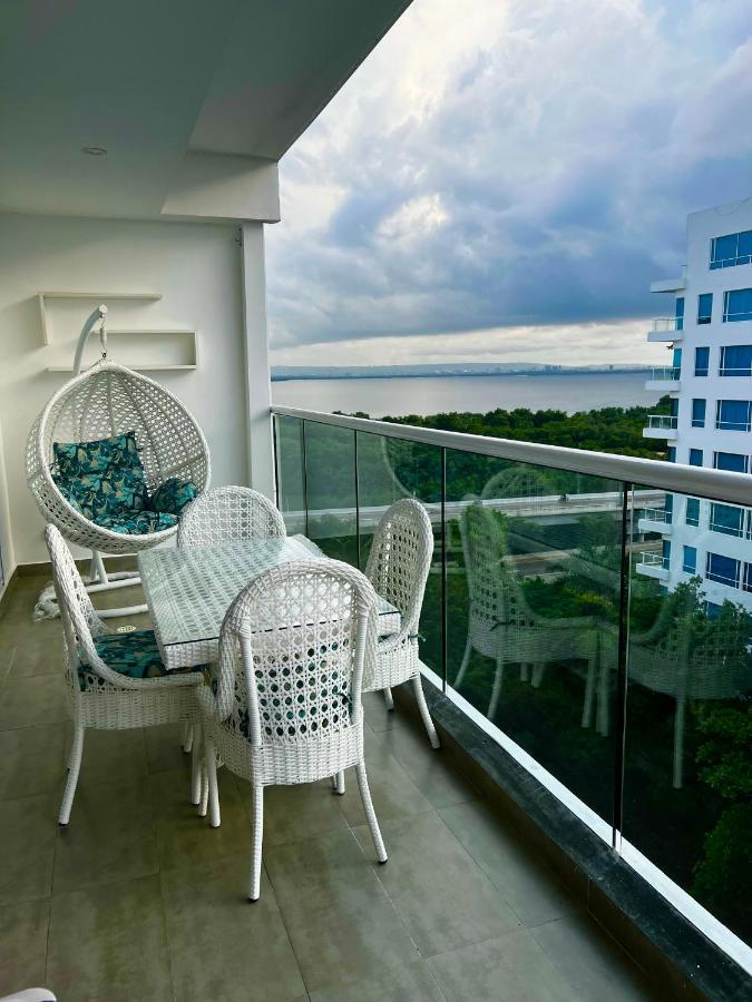 Hermoso Con Vista Al Mar Y Salida Directa A La Playa Apartamento